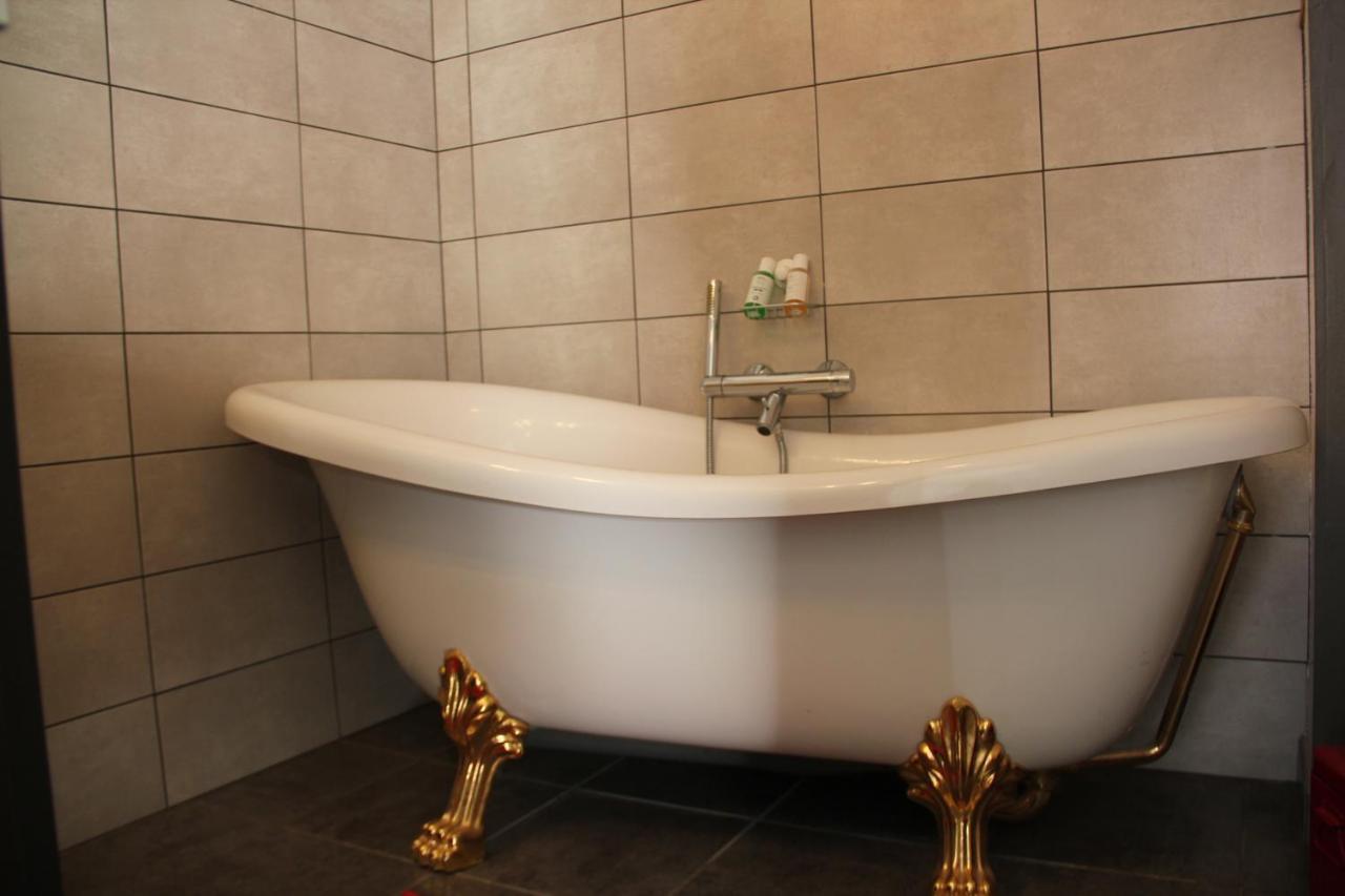 Chateau Besson Desertines  Ngoại thất bức ảnh